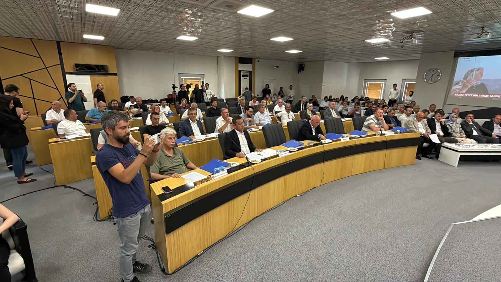 Afyonkarahisar Belediye Meclisi Ağustos ayı gündemini görüştü 1 Afyonkarahisar Belediye Meclisi Ağustos ayı gündemini görüştü