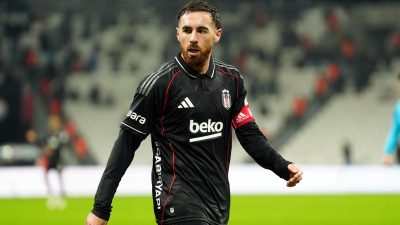 Beşiktaş'ın takım kaptanı ve Afyonkarahisarlı milli futbolcumuz Orkun Kökçü, anneannesi