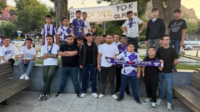 Afyonkarahisar’da Afyonspor sevdalıları, kulüplerine sahip çıkmak için Zafer Meydanı’nda bir