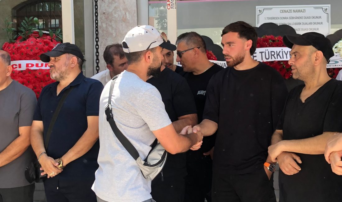 Beşiktaş'ın takım kaptanı ve Afyonkarahisarlı milli futbolcu Orkun Kökçü, anneannesi