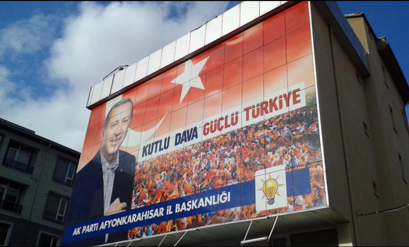 AK Parti Afyonkarahisar İl Başkanlığı'nda yeni yapılanma süreci kapsamında bir
