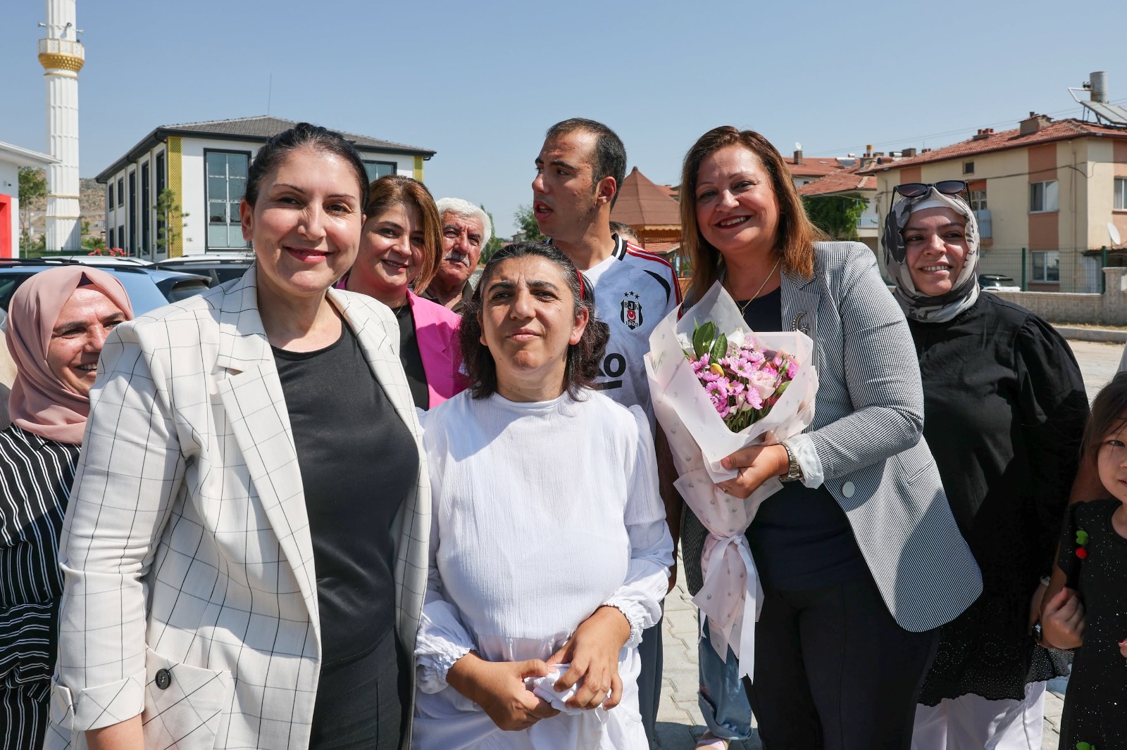Başkan Burcu Köksal, otizmli bireyler ve aileleriyle buluştu