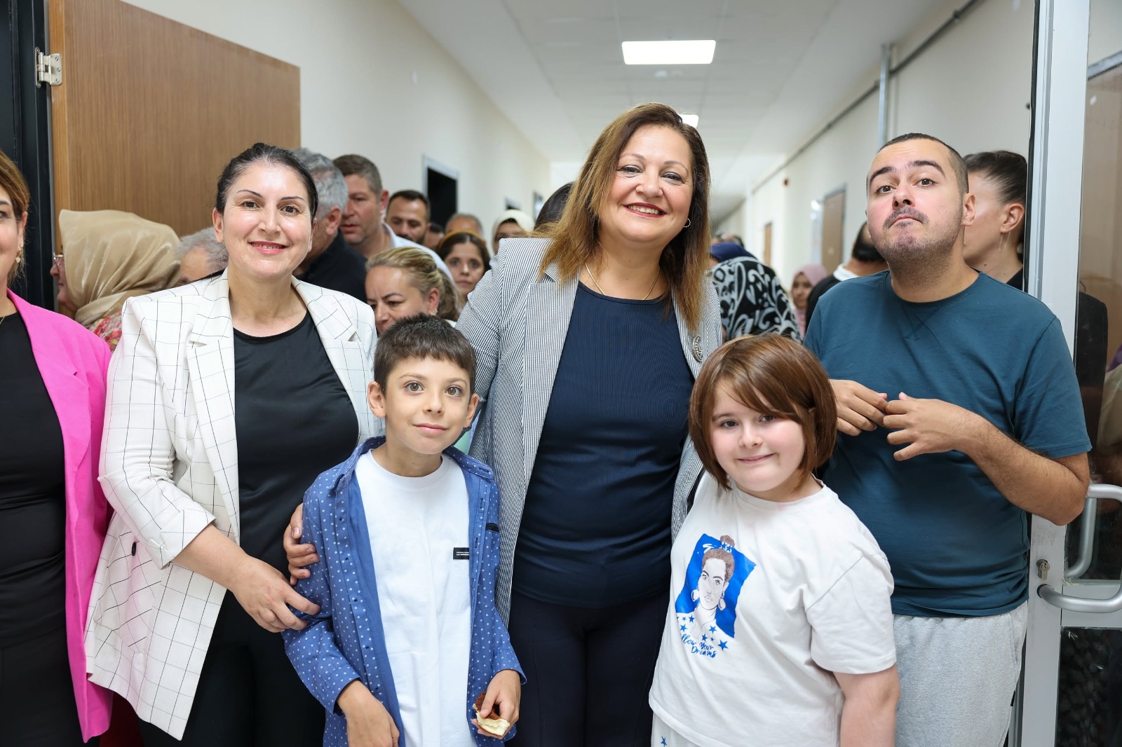 Başkan Burcu Köksal, otizmli bireyler ve aileleriyle buluştu