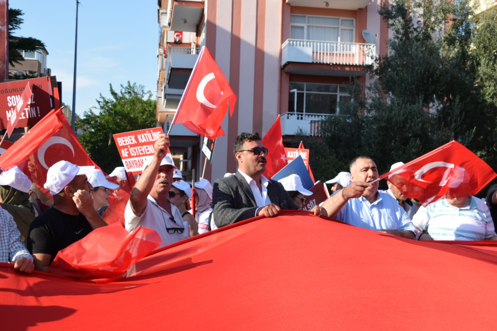 “Balıkesir’de İYİ Parti’nin iktidar ayak seslerini gördük” 8 “Balıkesir’de İYİ Parti’nin iktidar ayak seslerini gördük”
