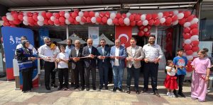 Deniz Feneri tarafından Afyonkarahisar ‘a geçici mağaza açıldı.