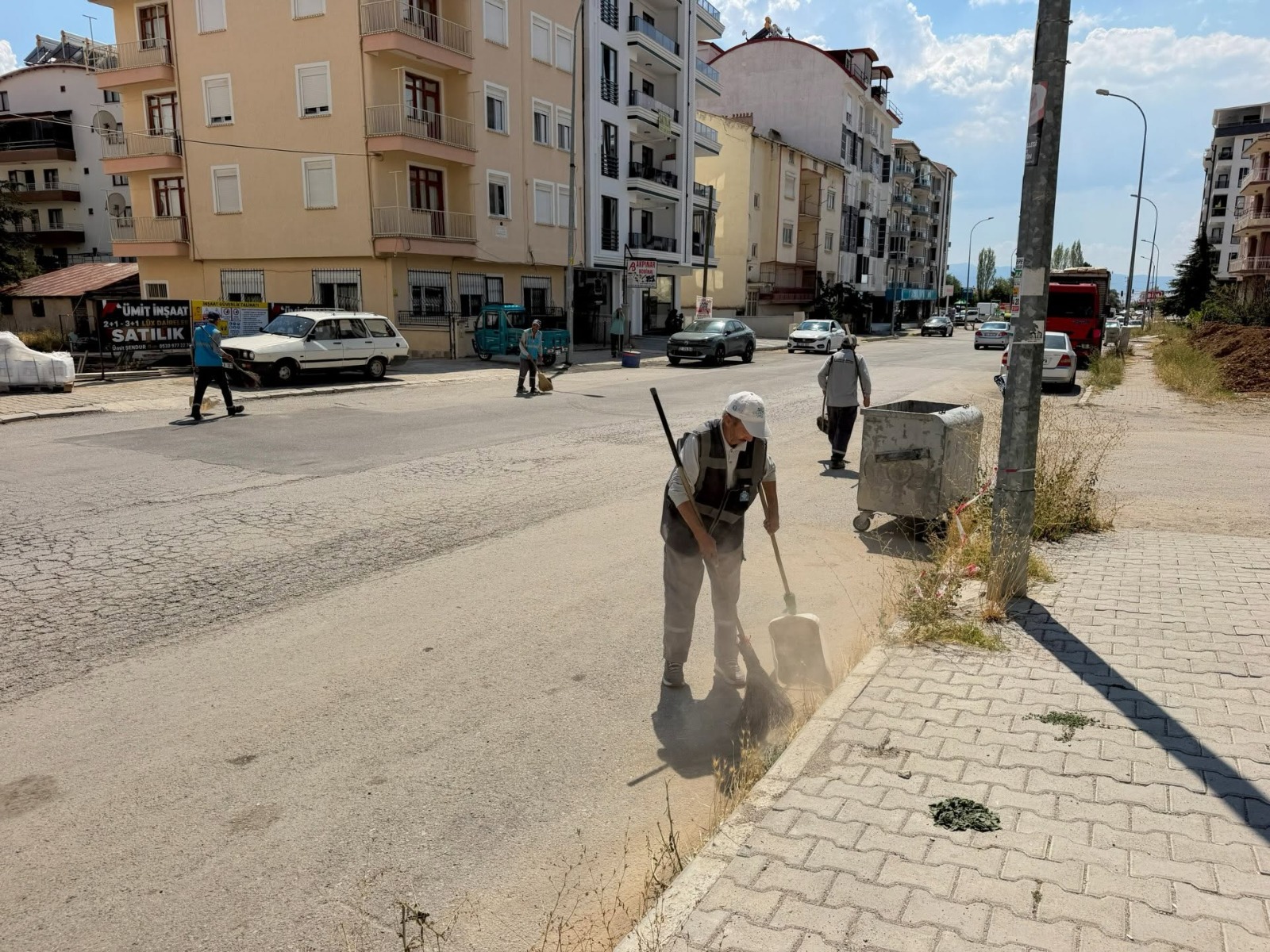 Sandıklı’nın dört bir yanında çalışmalar sürüyor 2 Sandıklı’nın dört bir yanında çalışmalar sürüyor