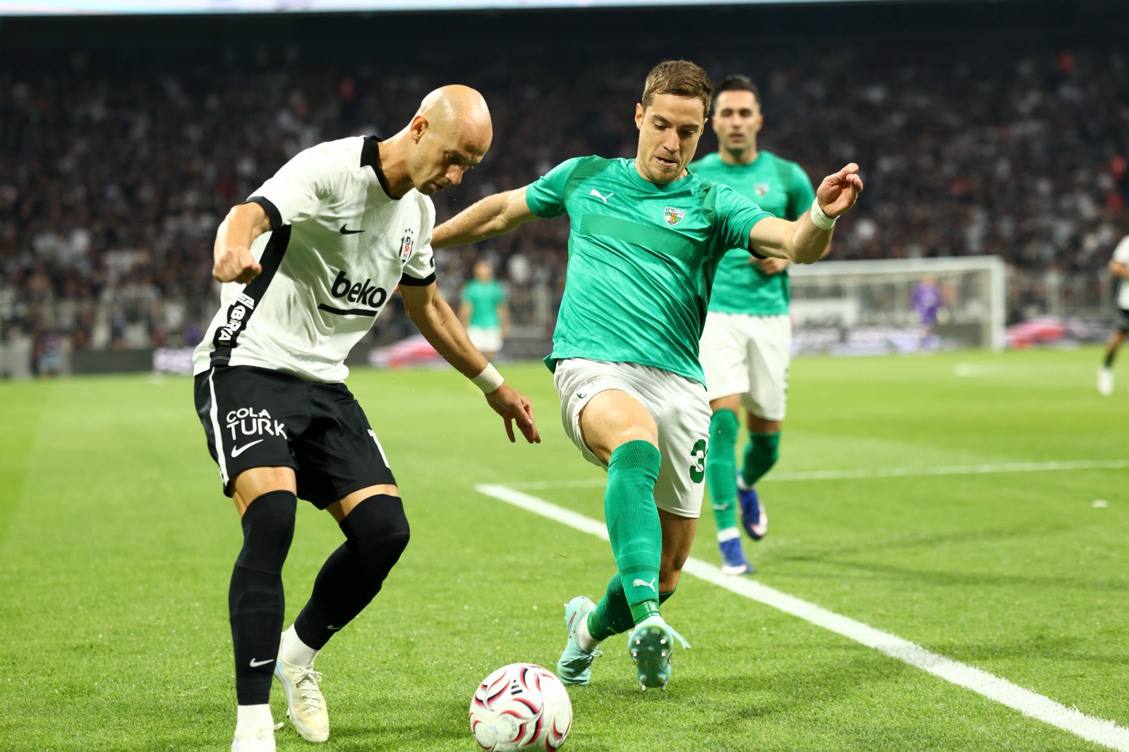 Beşiktaş, Avrupa'da tur kapısını araladı 3 Beşiktaş, Avrupa'da tur kapısını araladı