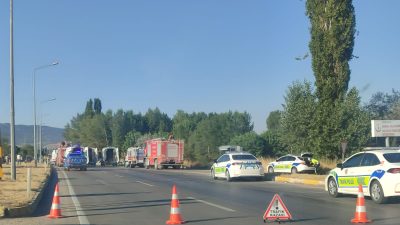 Afyonkarahisar-Antalya karayolu Sinanpaşa ilçesi Tınaztepe Kavşağı mevkiinde sabah saatlerinde bir