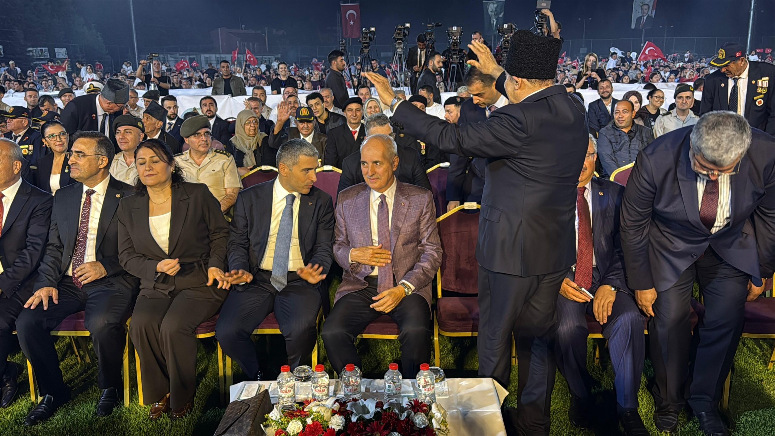 Şuhut’ta zafer coşkusu stadyum etkinlikleriyle sürdü 6 Şuhut’ta zafer coşkusu stadyum etkinlikleriyle sürdü