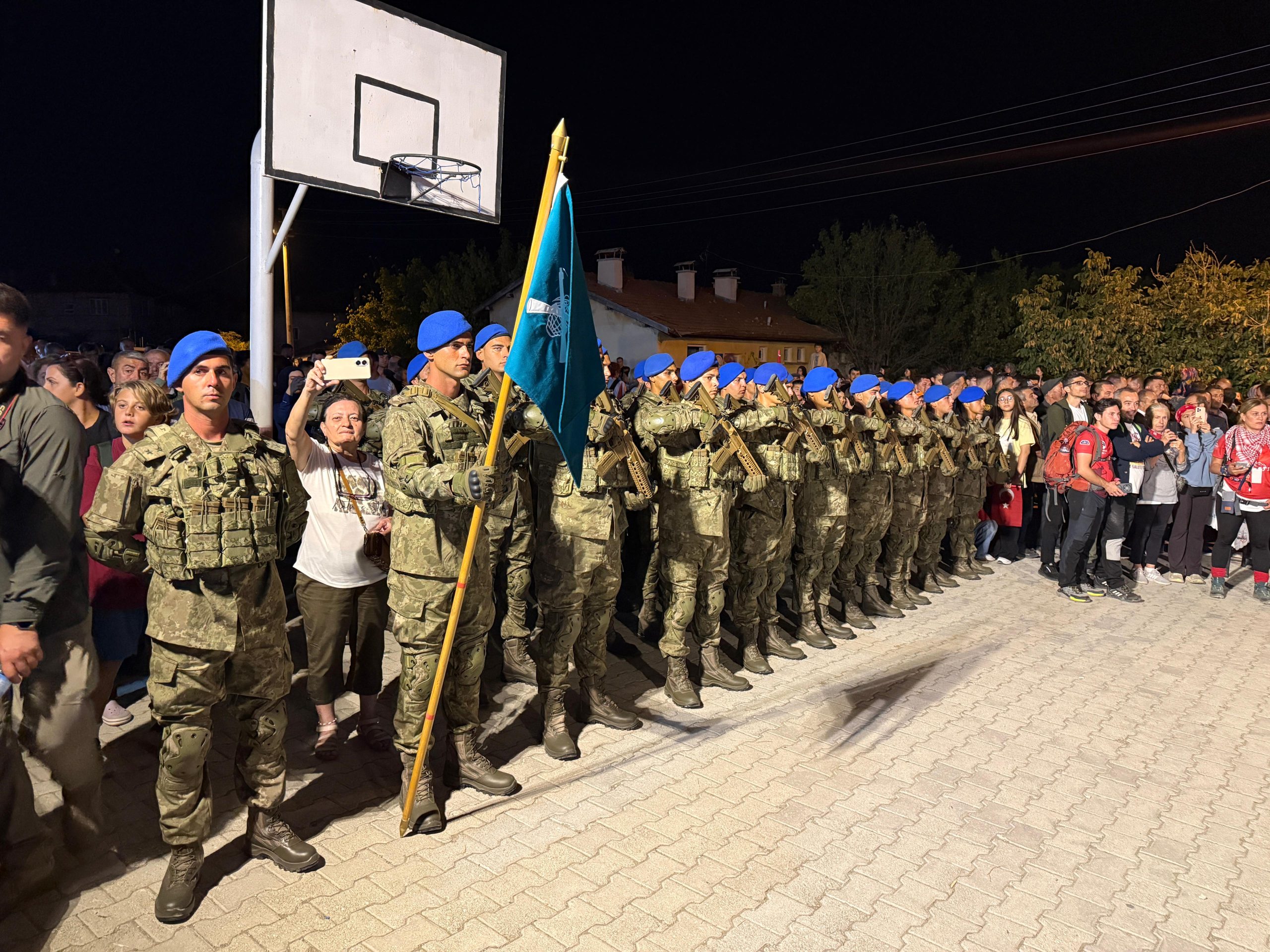 Çakırözü Köyü’nden Zafer Yürüyüşü başladı 6 Çakırözü Köyü’nden Zafer Yürüyüşü başladı