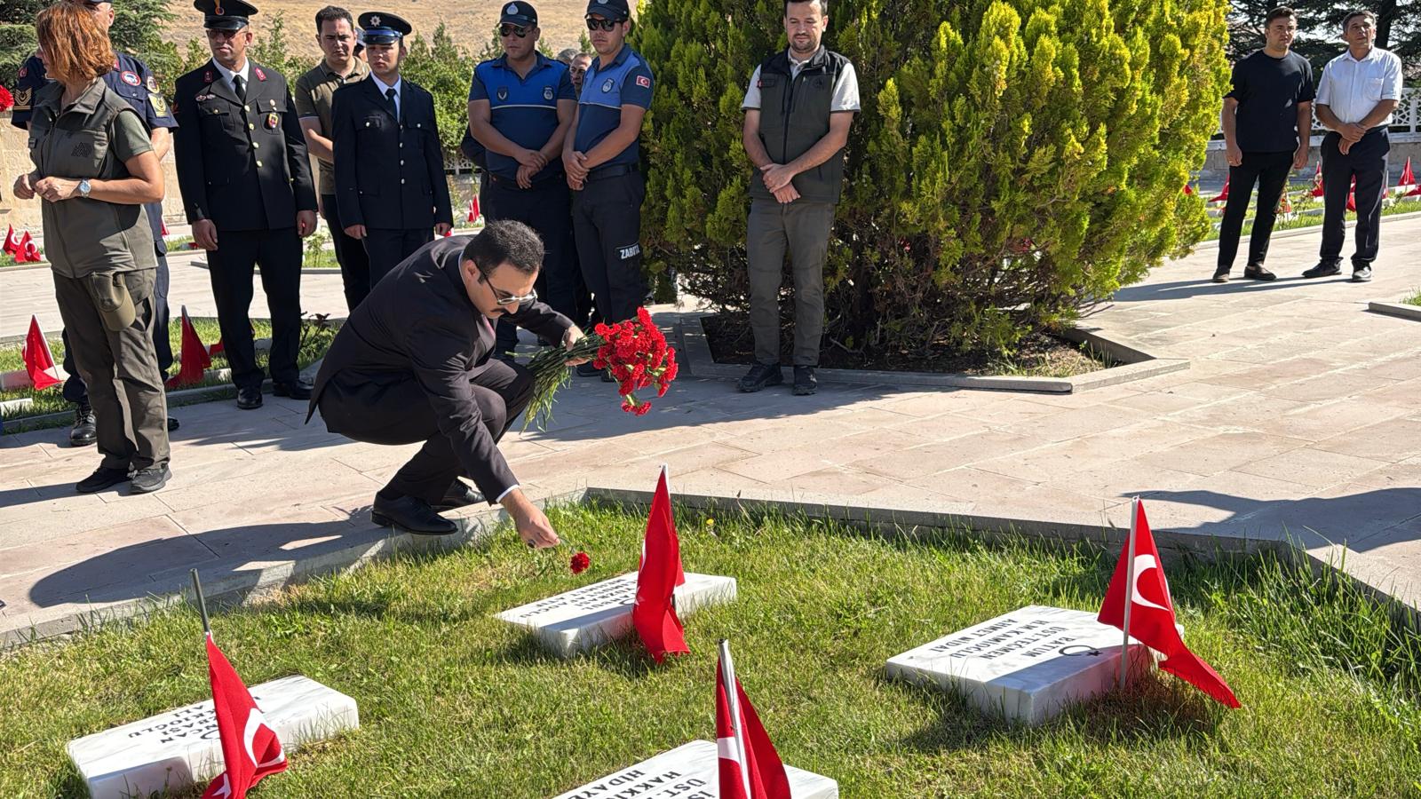SİNANPAŞA’DA ANMA TÖRENİ