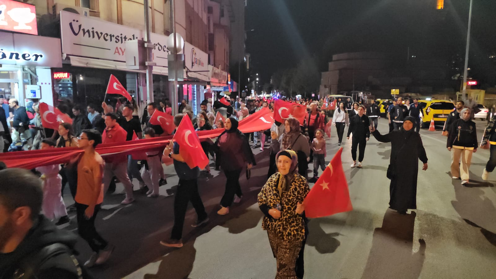 Büyük Taarruz’un 104. yılında Fener Alayı coşkusu