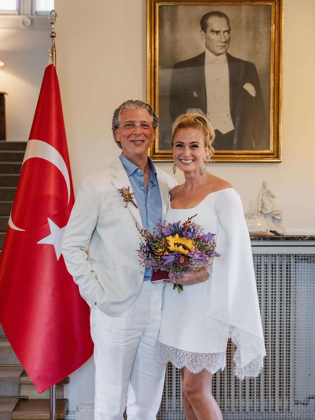Ceyda Düvenci ve Güçlü Mete’den sürpriz nikâh! 2 Ceyda Düvenci ve Güçlü Mete’den sürpriz nikâh!