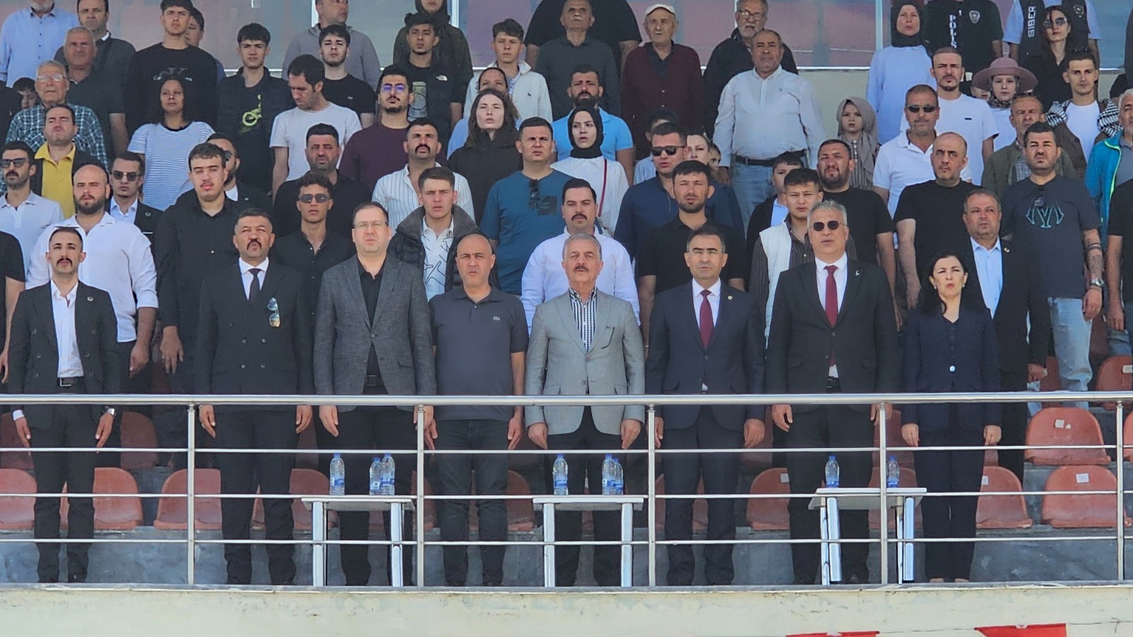 Afyonkarahisar'da geleneksel at yarışları heyecanı yaşandı 2 Afyonkarahisar'da geleneksel at yarışları heyecanı yaşandı
