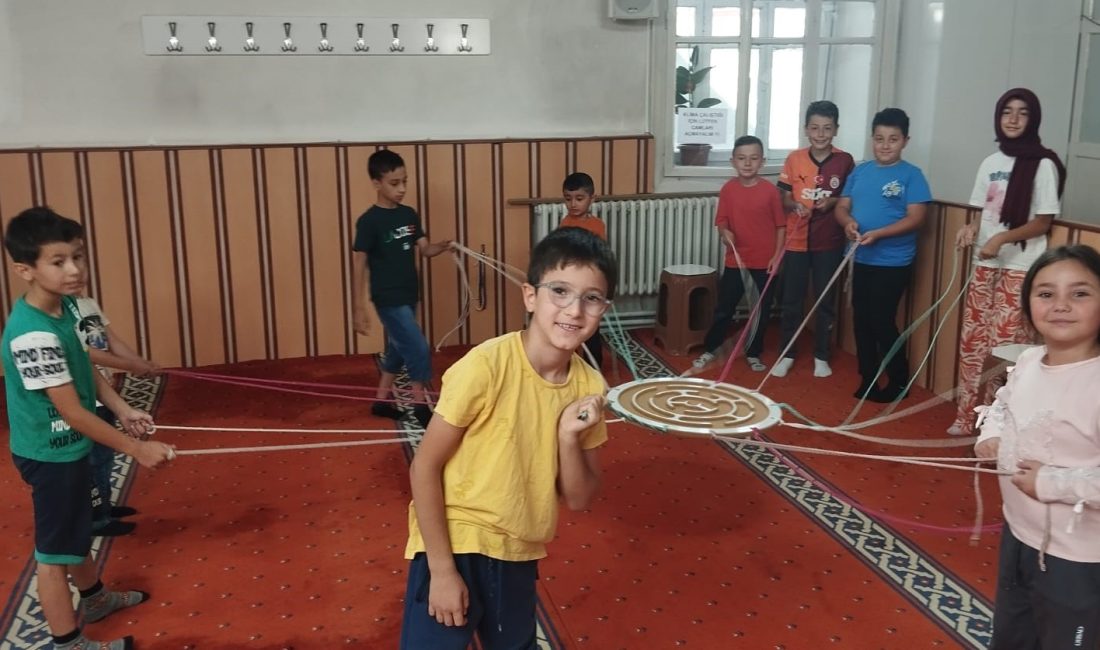 Afyonkarahisar Şuhut İlçe Müftülüğü koordinesinde yürütülen "Geleceğe Dijital Köprüler Projesi"