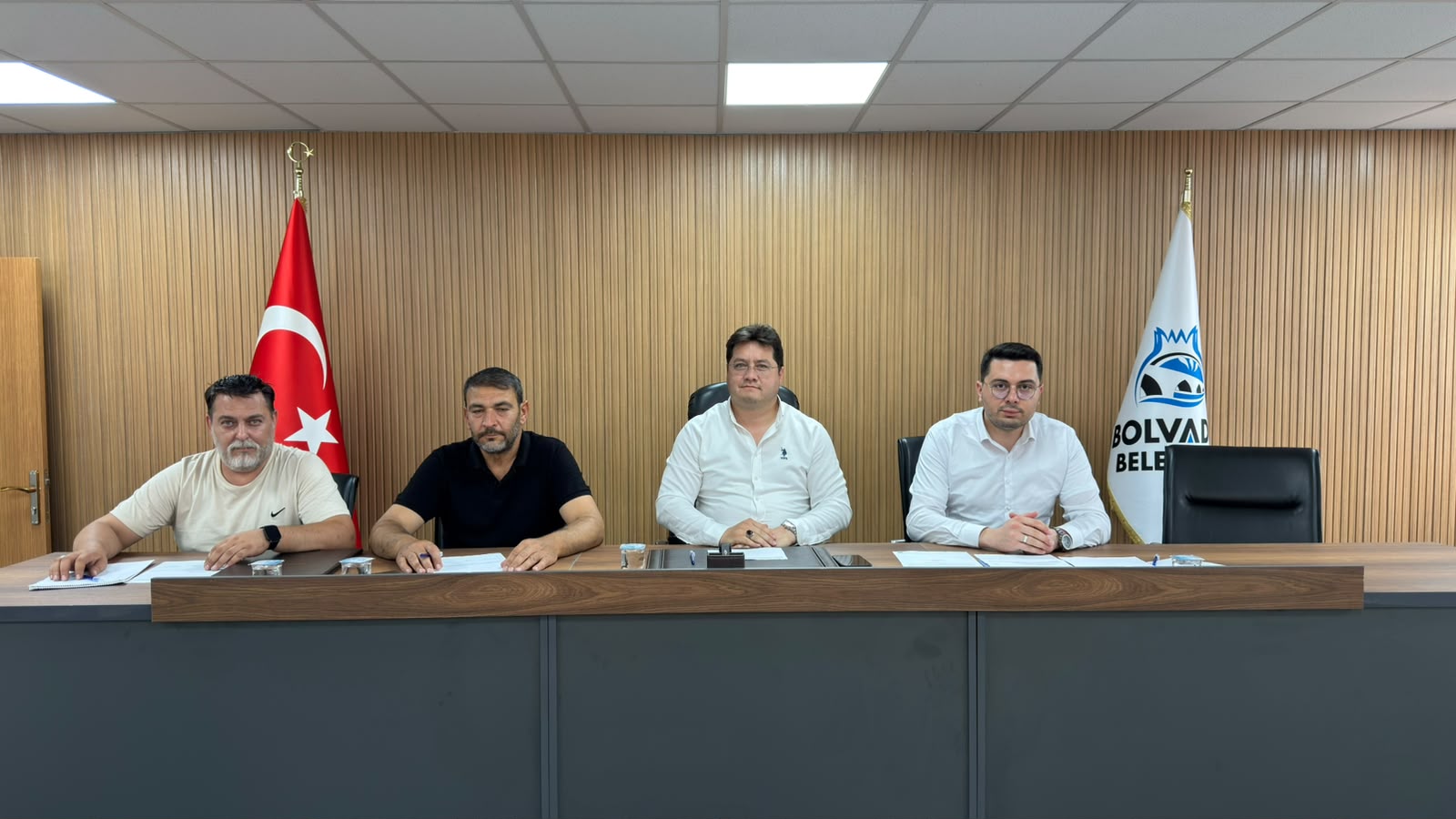 Yenilenen Meclis’te ilk toplantı