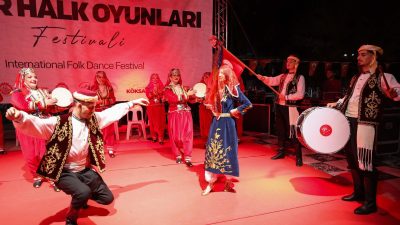 Afyonkarahisar Belediyesi tarafından Zafer Haftası etkinlikleri kapsamında Bülent Ecevit Parkı