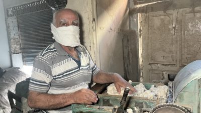 Adana’da mesleğin son temsilcilerinden 52 yıllık yorgancı İrfan Tuncay (65),
