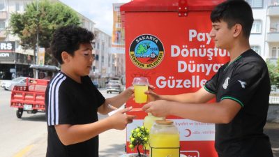 Sakarya’nın Serdivan ilçesinde yaz tatilini çalışarak değerlendiren 14 yaşındaki Buğra