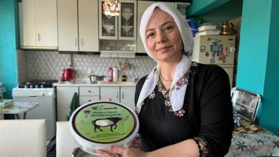 Eskişehir’de merada otlayan hayvanların sütünden elde edilen ve tamamen doğal