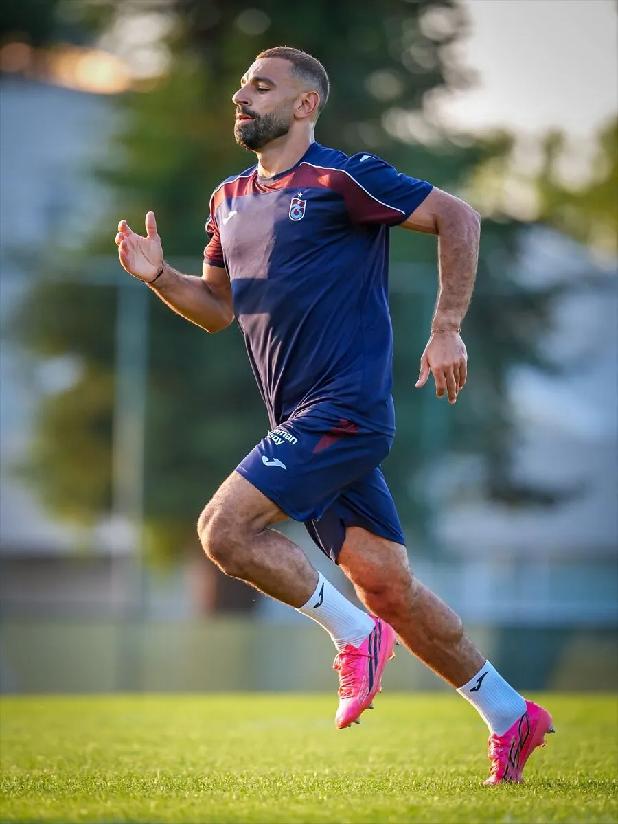 Muhammed Salah Trabzonspor'da ilk antrenmanına çıktı 1 Muhammed Salah Trabzonspor'da ilk antrenmanına çıktı