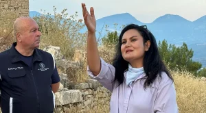 Antalya'nın Kumluca ilçesindeki Rhodiapolis Antik Kenti'nde ara verilen kazı çalışmalarına