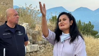 Antalya'nın Kumluca ilçesindeki Rhodiapolis Antik Kenti'nde ara verilen kazı çalışmalarına