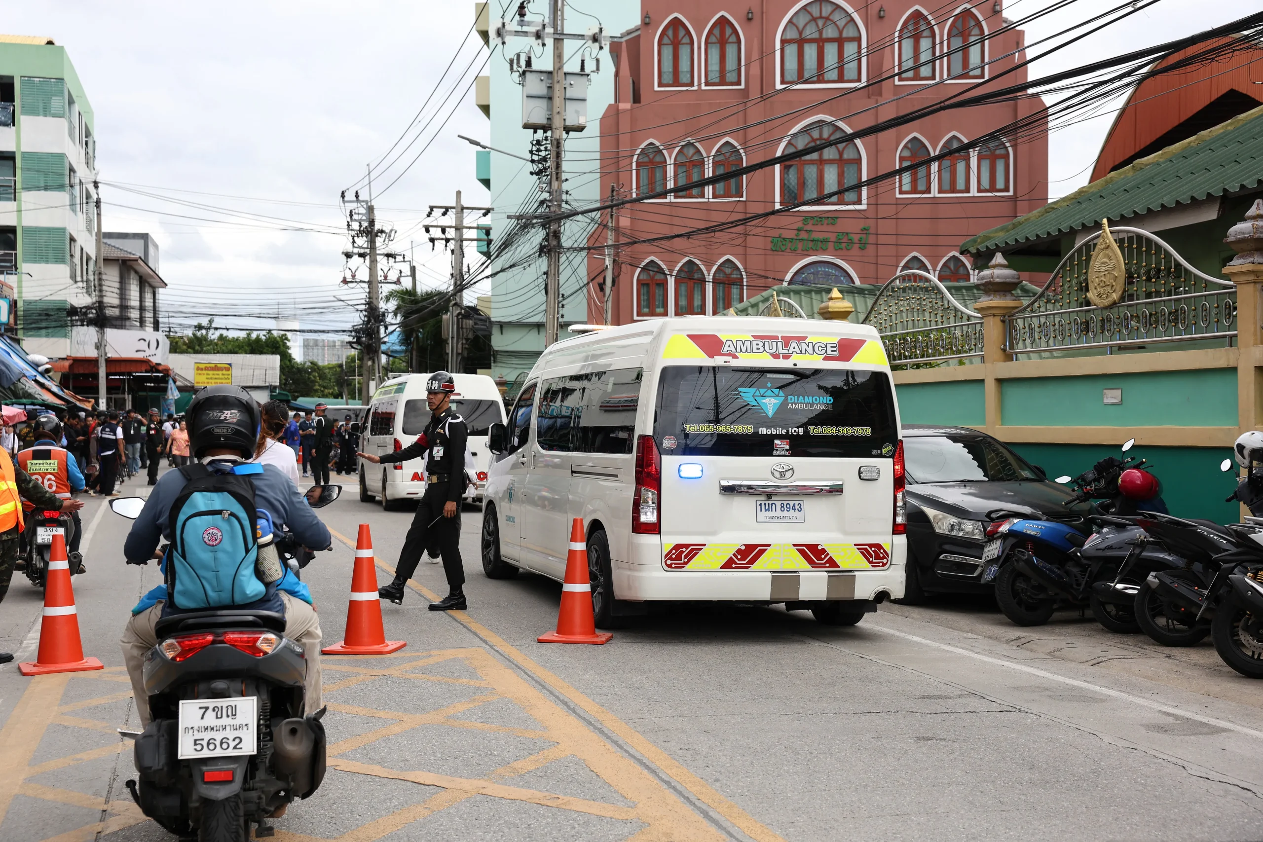 Tayland’ın Nonthaburi eyaletindeki okulda düzenlenen silahlı saldırıda 6 kişinin hayatını