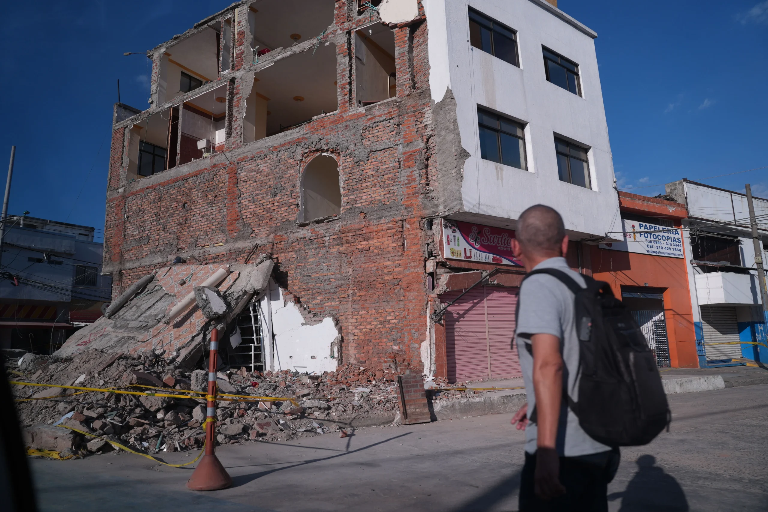 Güney Amerika ülkesi Kolombiya'da 10 Ağustos'ta meydana gelen 7,4 büyüklüğündeki