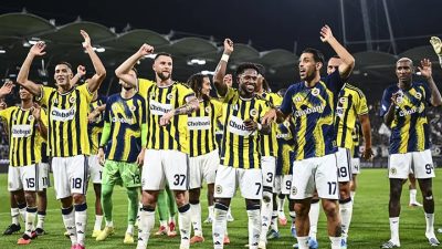UEFA Şampiyonlar Ligi play-off turunda Fransa temsilcisi Olympique Lyon ile