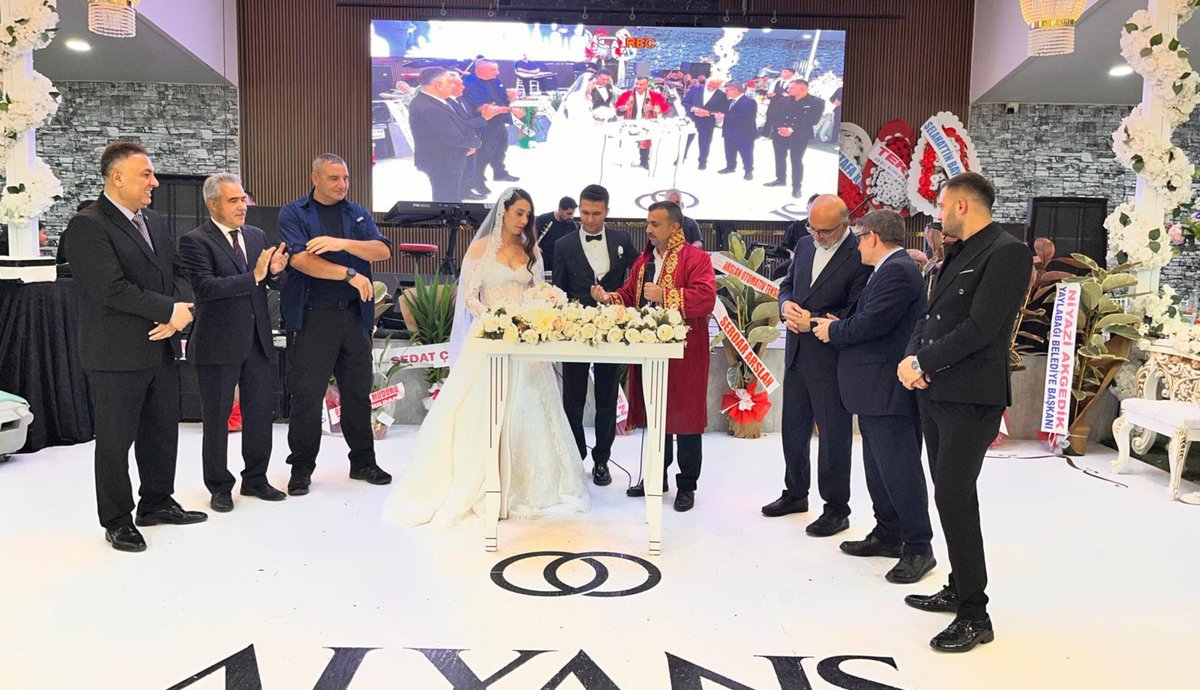 Afyonkarahisar’da Aile ve Nüfus On Yılı’na özel 10. nikâh 1 Afyonkarahisar’da Aile ve Nüfus On Yılı’na özel 10. nikâh