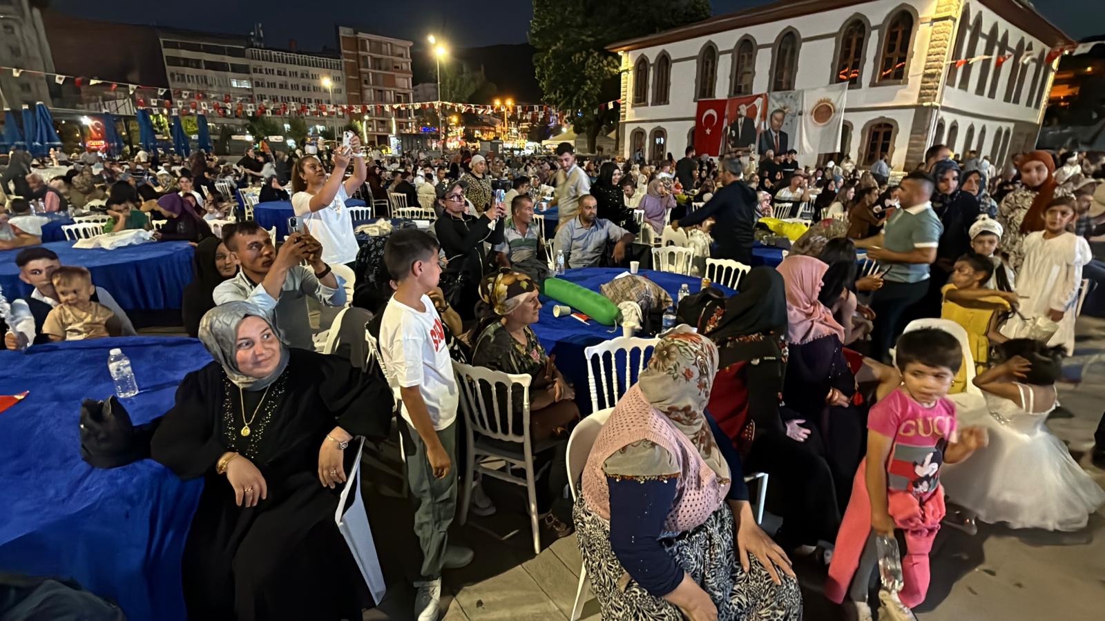 Afyonkarahisar'da sünnet çocukları için unutulmaz kına gecesi