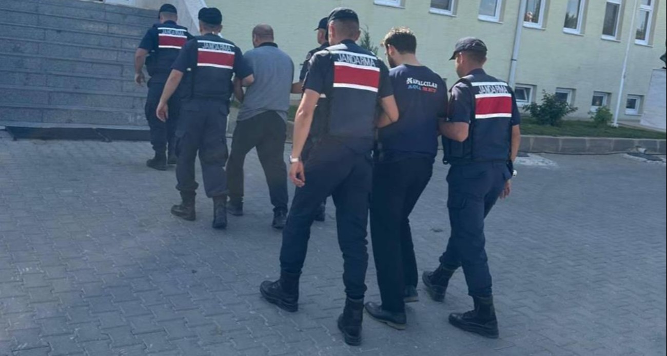 Kırıkkale'nin Keskin ilçesinde köpeklerin kavga etmesi nedeniyle çıkan tartışmada başından
