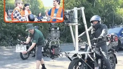 Cem Uzan ile Alara Koçibey'in oğlu Renç Uzan, eğitimini tamamlamasının