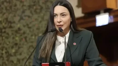 İstanbul Sultangazi Belediye Meclisinin CHP'li üyesi avukat Hülya Şimşek, bir
