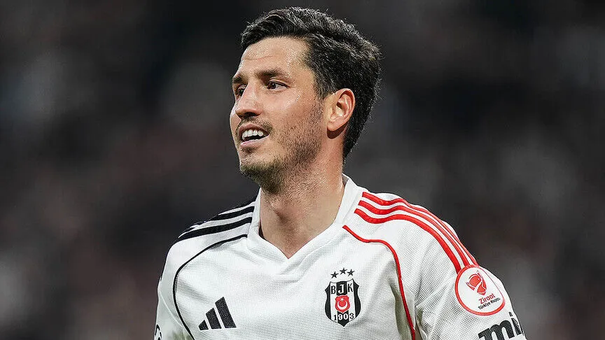 Trendyol Süper Lig ekiplerinden Gençlerbirliği, orta saha oyuncusu Salih Uçan'ı