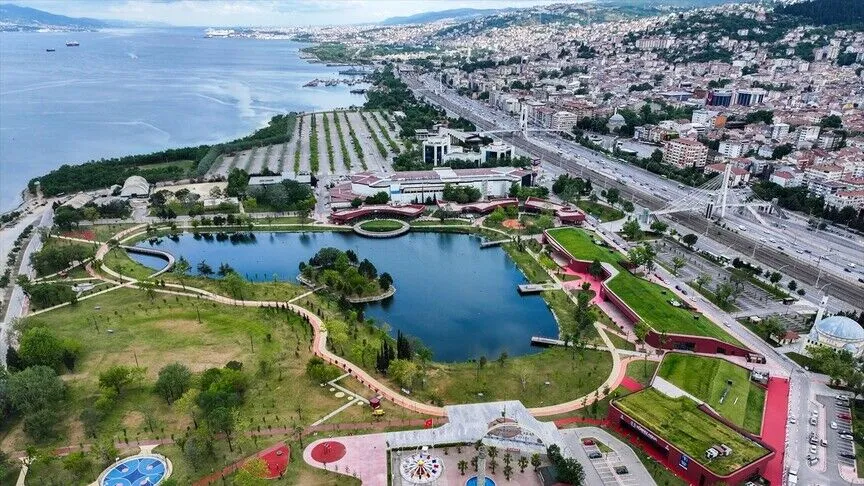 Merkez üssü Kocaeli'nin Gölcük ilçesi olan 17 Ağustos 1999 Marmara
