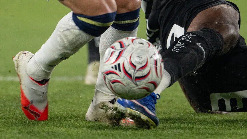 UEFA Şampiyonlar Ligi'nde 3. eleme turu rövanş maçları yarın oynanacak.
