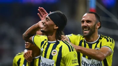 UEFA Şampiyonlar Ligi play-off turunda 1-1'in rövanşında deplasmanda Olimpik Lyon'u