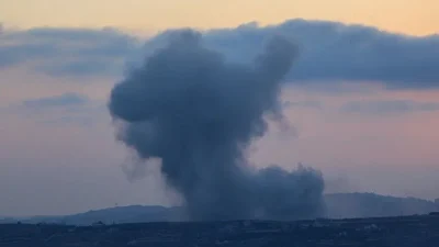 İsrail ordusuna ait savaş uçaklarının, ateşkese rağmen Lübnan'ın güneyindeki çeşitli