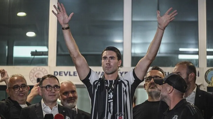 Beşiktaş'ın transfer ettiği 26 yaşındaki golcü Dusan Vlahovic, siyah-beyazlıların tarihindeki