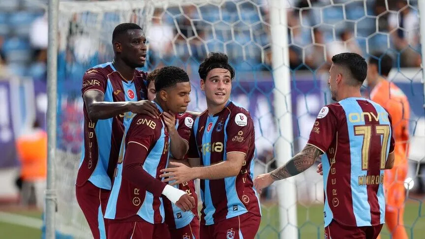 Trabzonspor, UEFA Avrupa Ligi play-off turunda Macaristan'ın Ferencvaros takımını ağırlayacak.