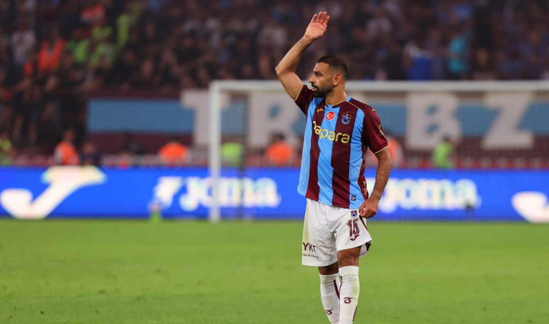 Dünya transfer piyasasında büyük yankı uyandırarak Mısırlı süper yıldız Mohamed
