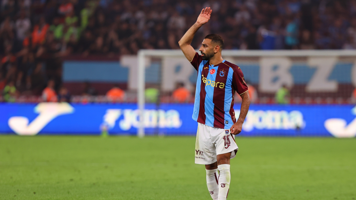 Dünya transfer piyasasında büyük yankı uyandırarak Mısırlı süper yıldız Mohamed