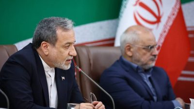 İran Dışişleri Bakanı Abbas Arakçi, İran’ın ABD ile müzakere yürütmediğini