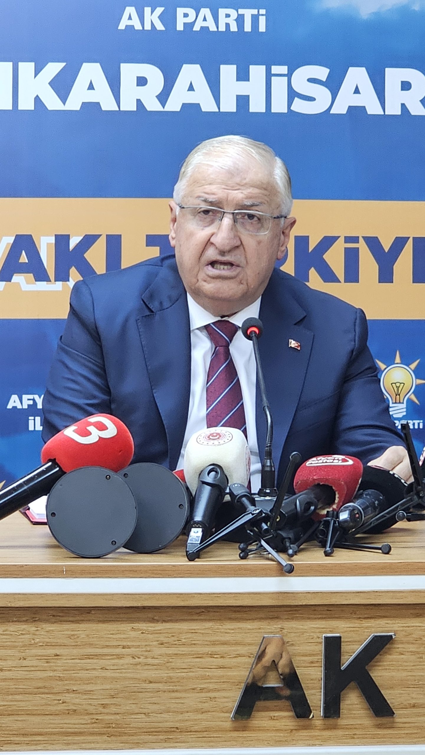 Bakan Yaşar Güler Afyonkarahisar’da konuştu: “Terörsüz Türkiye hedefimiz” 5 Bakan Yaşar Güler Afyonkarahisar’da konuştu: “Terörsüz Türkiye hedefimiz”