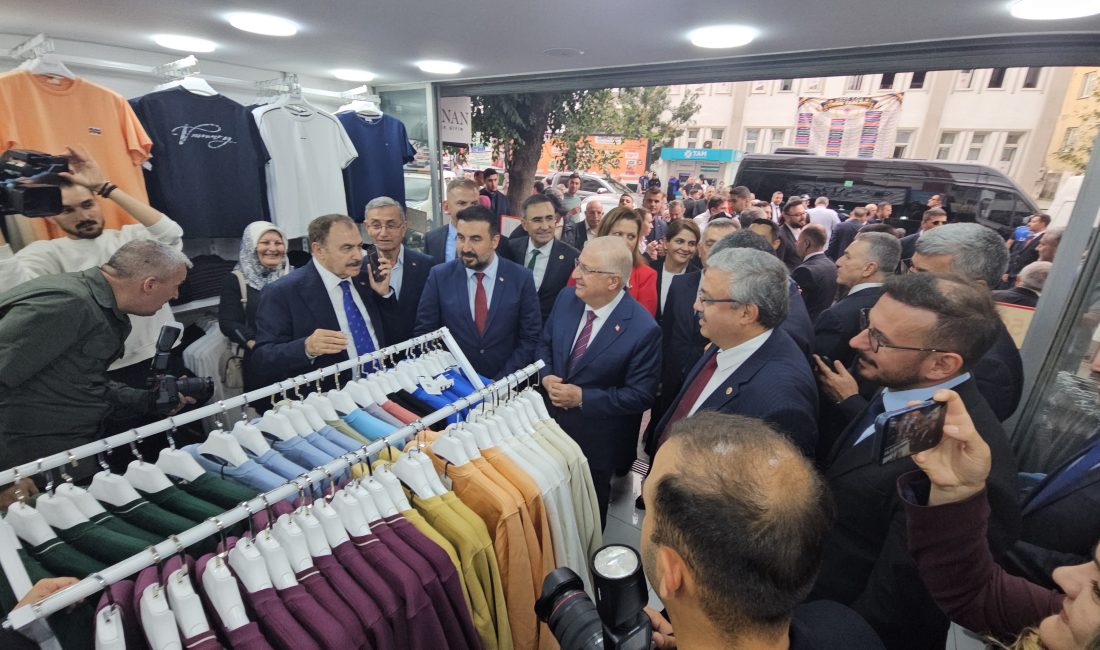 Millî Savunma Bakanı Yaşar Güler, Afyonkarahisar temasları kapsamında Vali Dr.