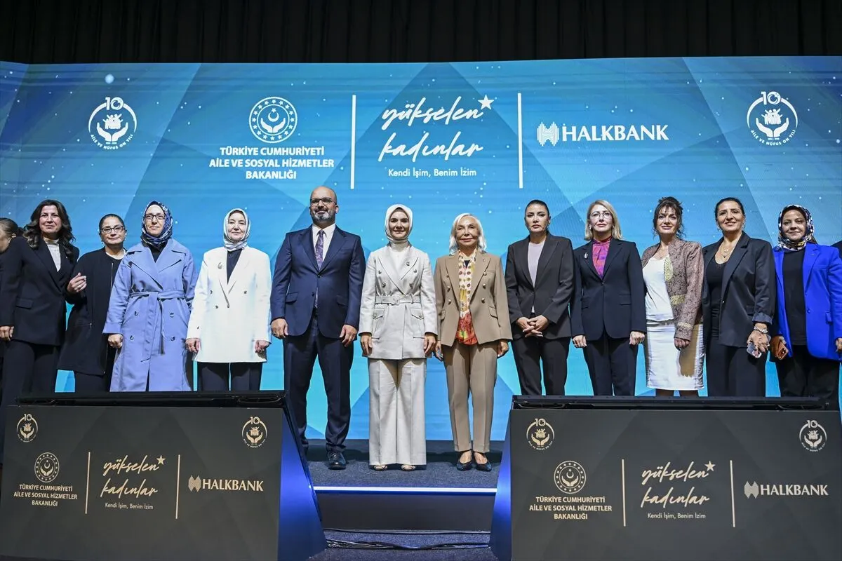 Bakan Göktaş: Kadın girişimcilerimize markalaşma, dijitalleşme ve e-ticaret alanlarında eğitim veriyoruz 1 Bakan Göktaş: Kadın girişimcilerimize markalaşma, dijitalleşme ve e-ticaret alanlarında eğitim veriyoruz