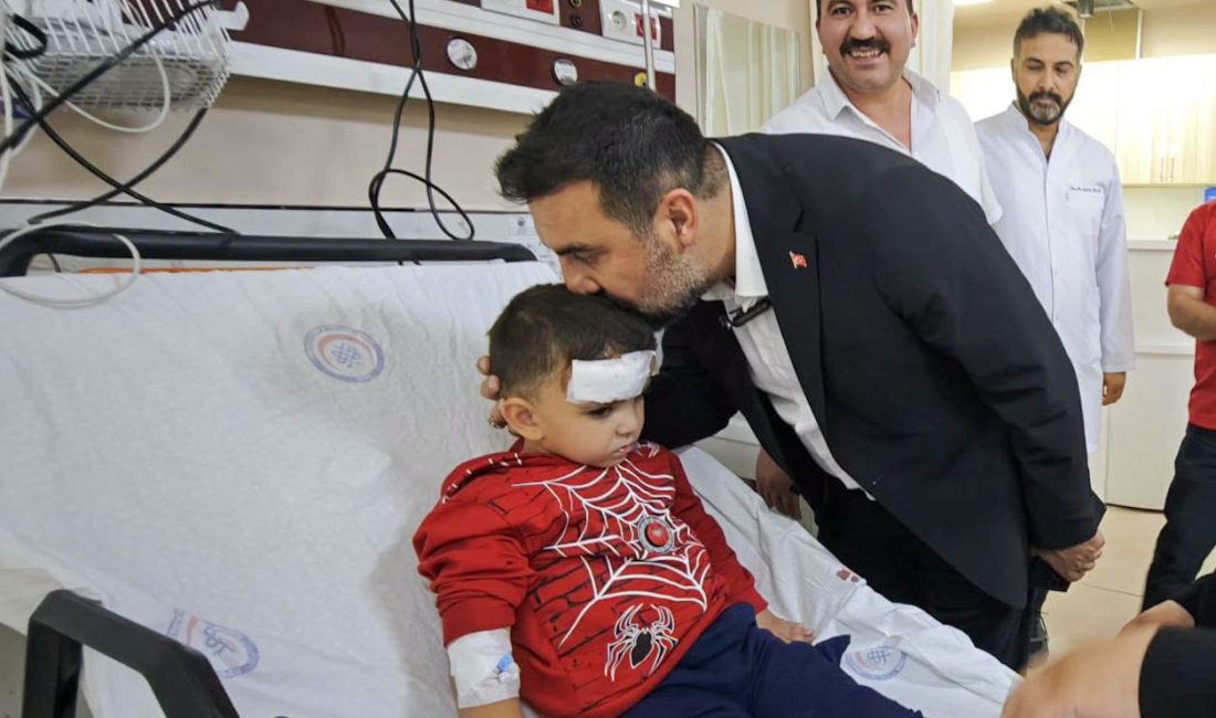 AK Parti Afyonkarahisar İl Başkanı Özgür Kavak, AFSÜ Hastanesi’ni ziyaret