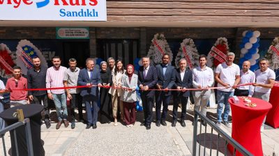 Sandıklı’da eğitim alanında hizmet vermeye başlayan Seviye Kurs Sandıklı’nın açılışı